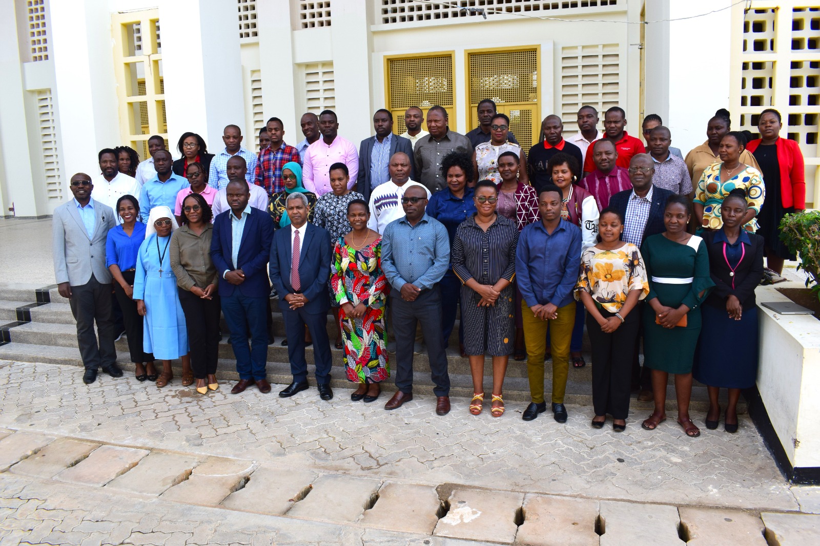 𝗡𝗜𝗠𝗥 𝗗𝗶𝘀𝘀𝗲𝗺𝗶𝗻𝗮𝘁𝗲𝘀 𝗙𝗶𝗻𝗱𝗶𝗻𝗴𝘀 𝗼𝗻 𝘁𝗵𝗲 𝗨𝗽𝘁𝗮𝗸𝗲 𝗼𝗳 𝗮 𝗦𝗵𝗼𝗿𝘁𝗲𝗿 𝗧𝗕 𝗣𝗿𝗲𝘃𝗲𝗻𝘁𝗶𝘃𝗲 𝗧𝗿𝗲𝗮𝗺𝗲𝗻𝘁 (𝟯𝗛𝗣) 𝗔𝗺𝗼𝗻𝗴 𝗣𝗟𝗛𝗜𝗩 𝗨𝘀𝗶𝗻𝗴 𝗮 𝗙𝗮𝗺𝗶𝗹𝘆 𝗔𝗽𝗽𝗿𝗼𝗮𝗰𝗵
